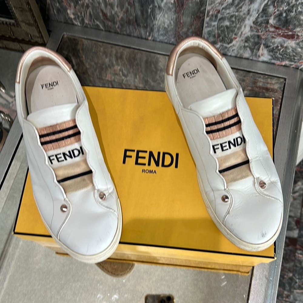 Gorgeous authentic Fendi sneakers !